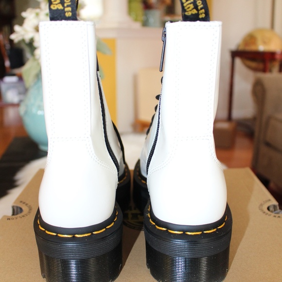 Dr. Martens, Jadon white Polished smooth platform leather boots - Picture 7 of 12